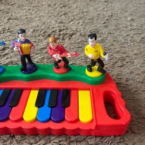 Vintage The Wiggles Musical Piano Toy Red Characters - Picture 3 of 5